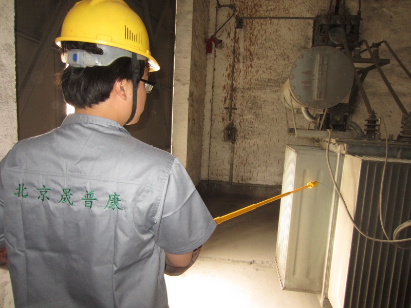 河北鋼鐵廠配電柜，變壓器帶電清洗
